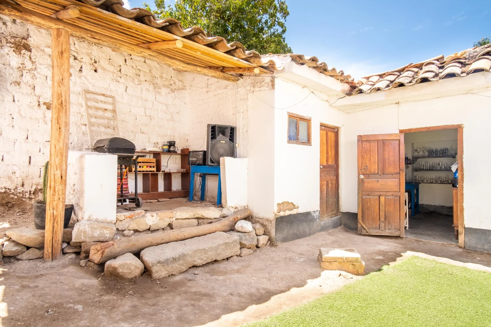 Zona de cocina y patio